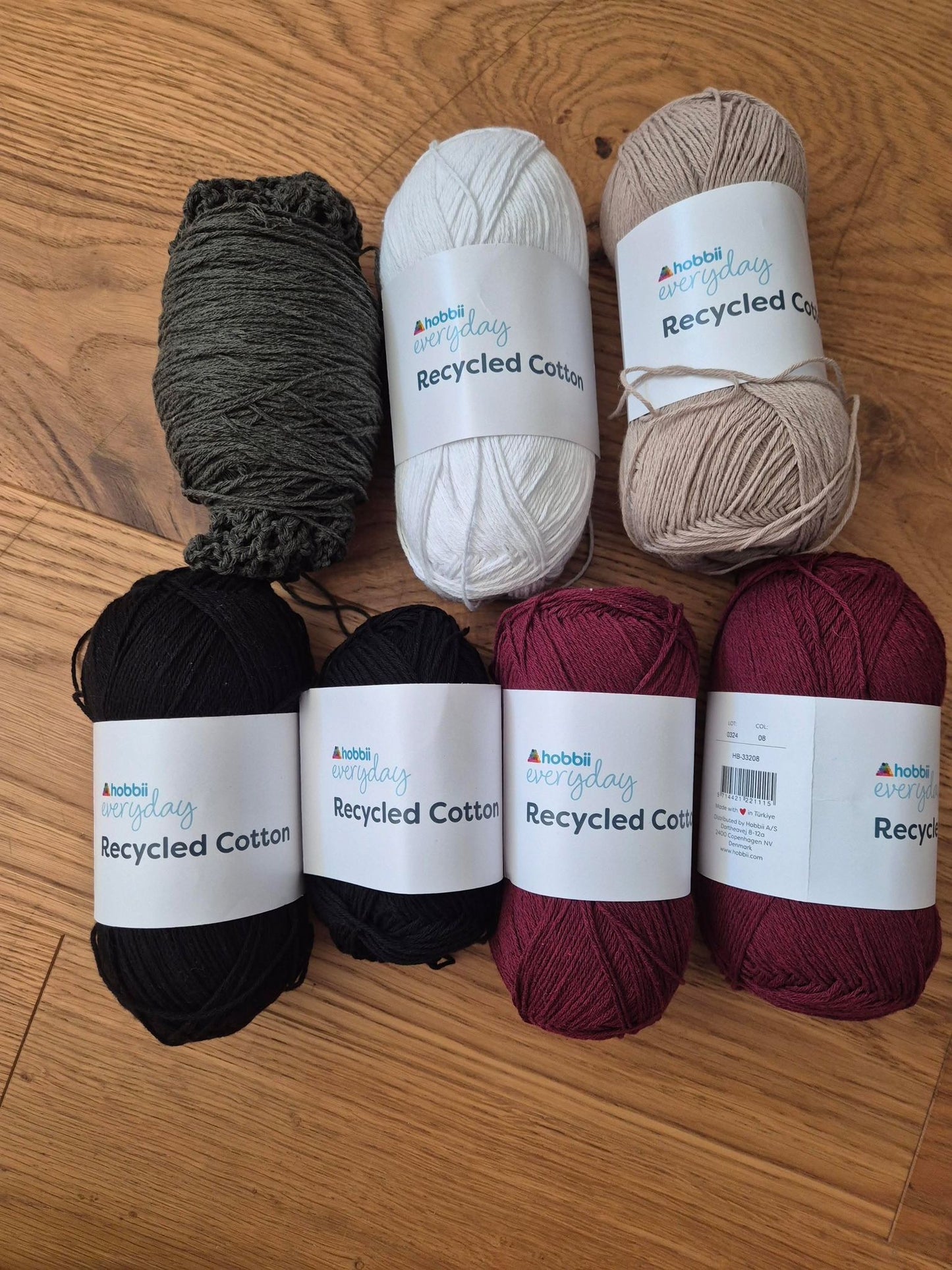 7x Hobbii everyday recyled cotton - Verkäuferin Sarah