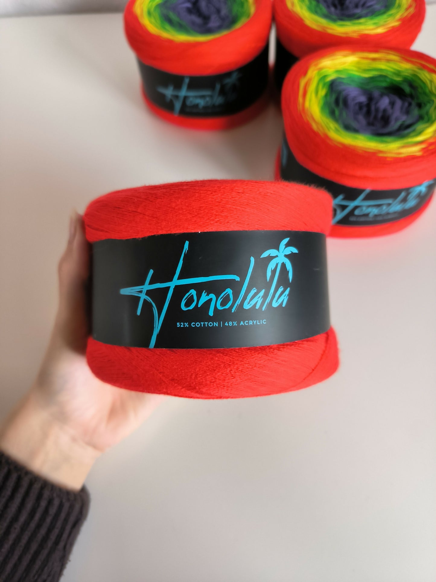 4 x Honolulu Farbverlaufsgarn - Verkäuferin Lara