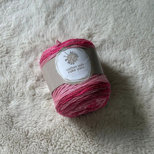 1x Cotton Soft Cake Yarn - Verkäuferin Miriam