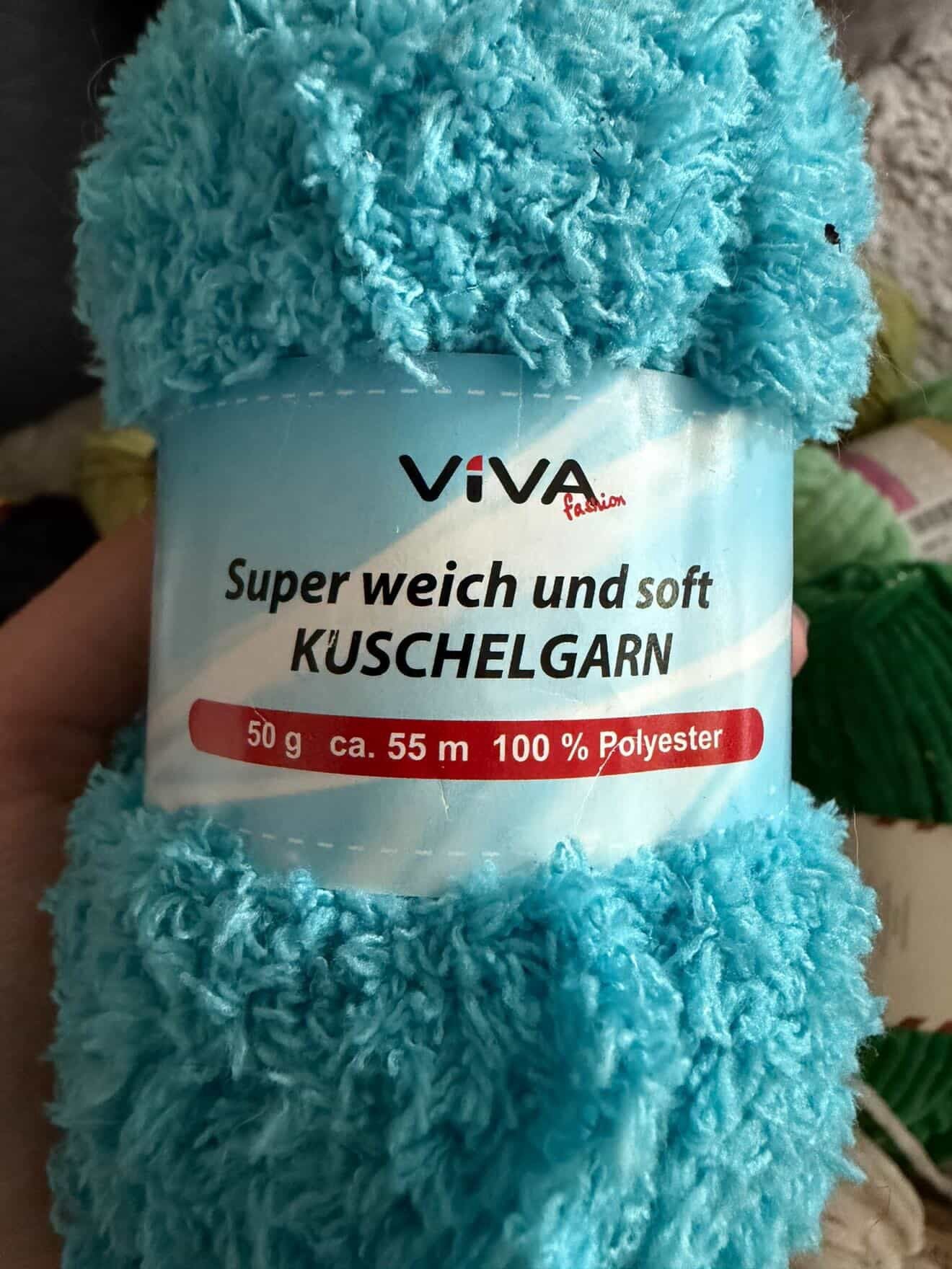 2x Strickgarn - Verkäuferin Lucy