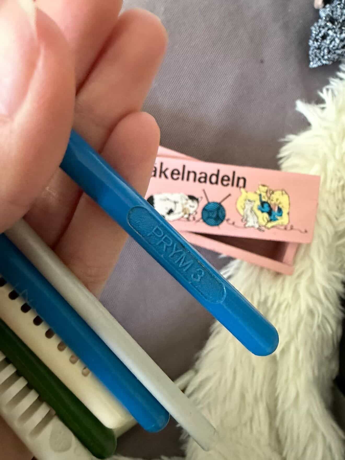 Häkelnadeln - Verkäuferin Lucy